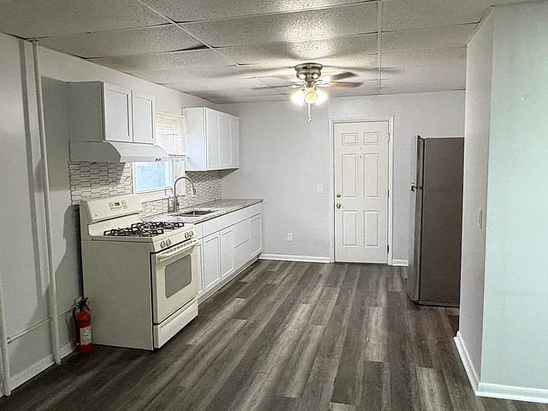 107 Sanford St #107 — Photo 6