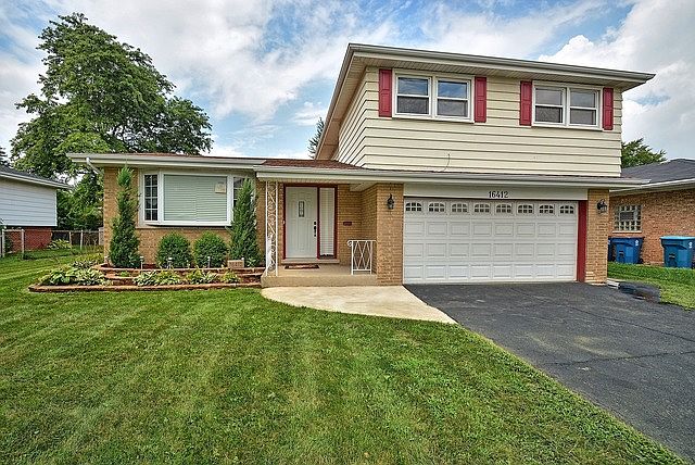 1st image of 16412 Prince Dr
