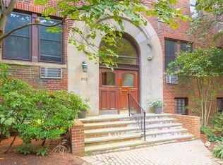 313 Tappan St APT 6, Brookline, MA 02445