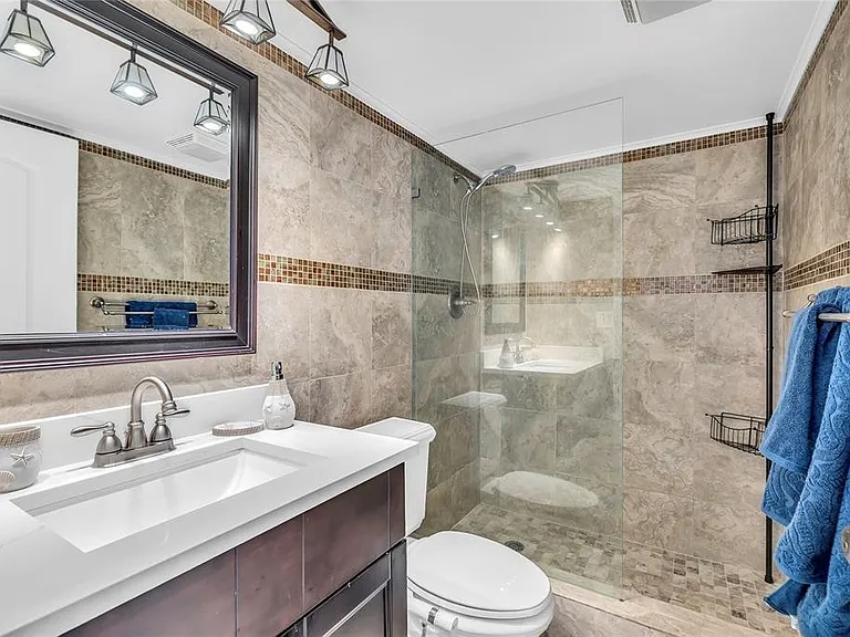 3150 NE 48th Ct #204 — Photo 16