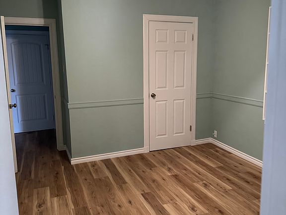 5th image of 3019 Vernon St