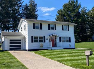 571 Worthington Dr, Bridgeport, WV 26330