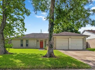 5427 Timpani Dr, Friendswood, TX 77546