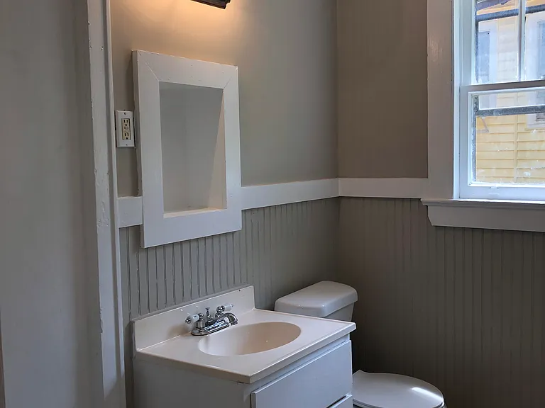 207 Fern St — Photo 9