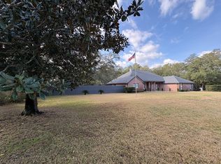 6965 Summit Dr, Navarre, FL 32566