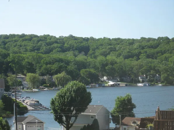 41 Catamaran Ct #76, Mount Arlington, NJ 07856