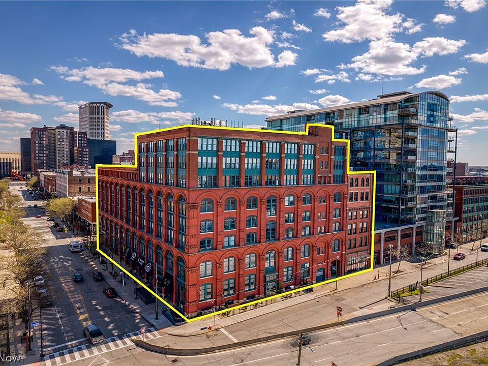 1st image of 635 W Lakeside Ave APT 204A