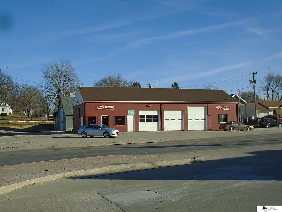 1st image of 706 S Lincoln St