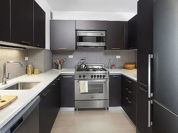 2nd image of 222 E 39th St APT 21G