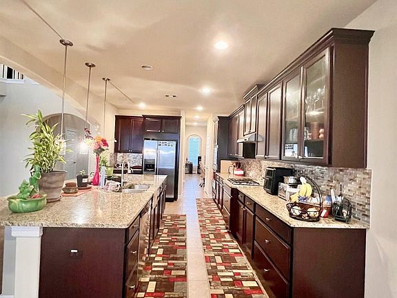 5th image of 18607 Pelham Grove Ln