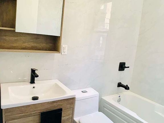 5th image of 225 Halsey St #1F