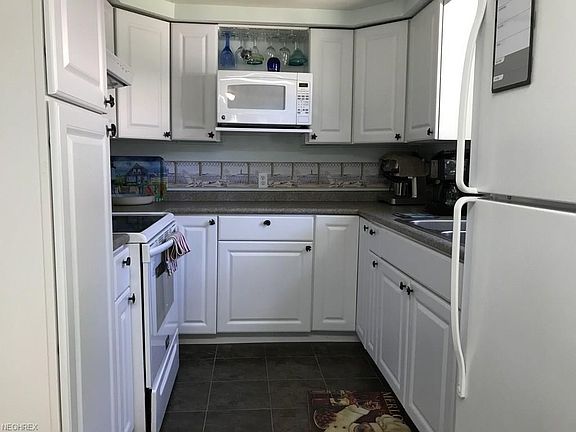 2nd image of 63 Harrington Pt