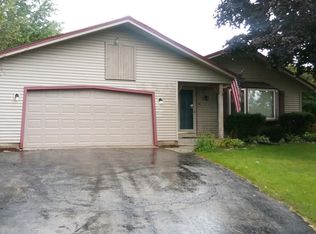 W175S7870 Castle Glen Ct, Muskego, WI 53150