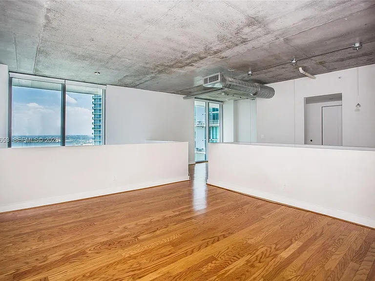 690 SW 1st Ct #Penthouse I20 — Photo 8