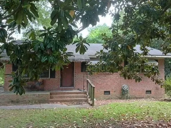 321 Arbor Dr, Hartsville, SC 29550