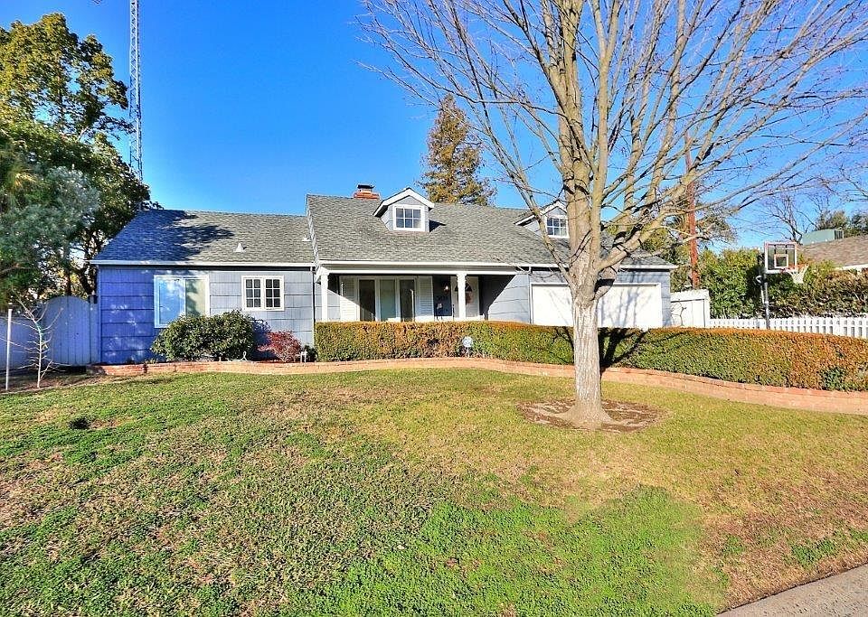 1st image of 3855 Woodcrest Rd