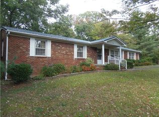 622 W 1st St, Monteagle, TN 37356