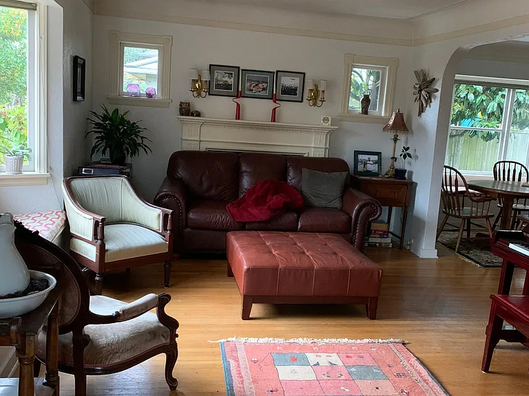 8041 19th Ave NE — Photo 3