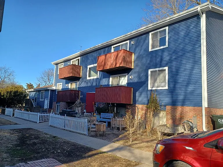 2139 A St #5 — Photo 4