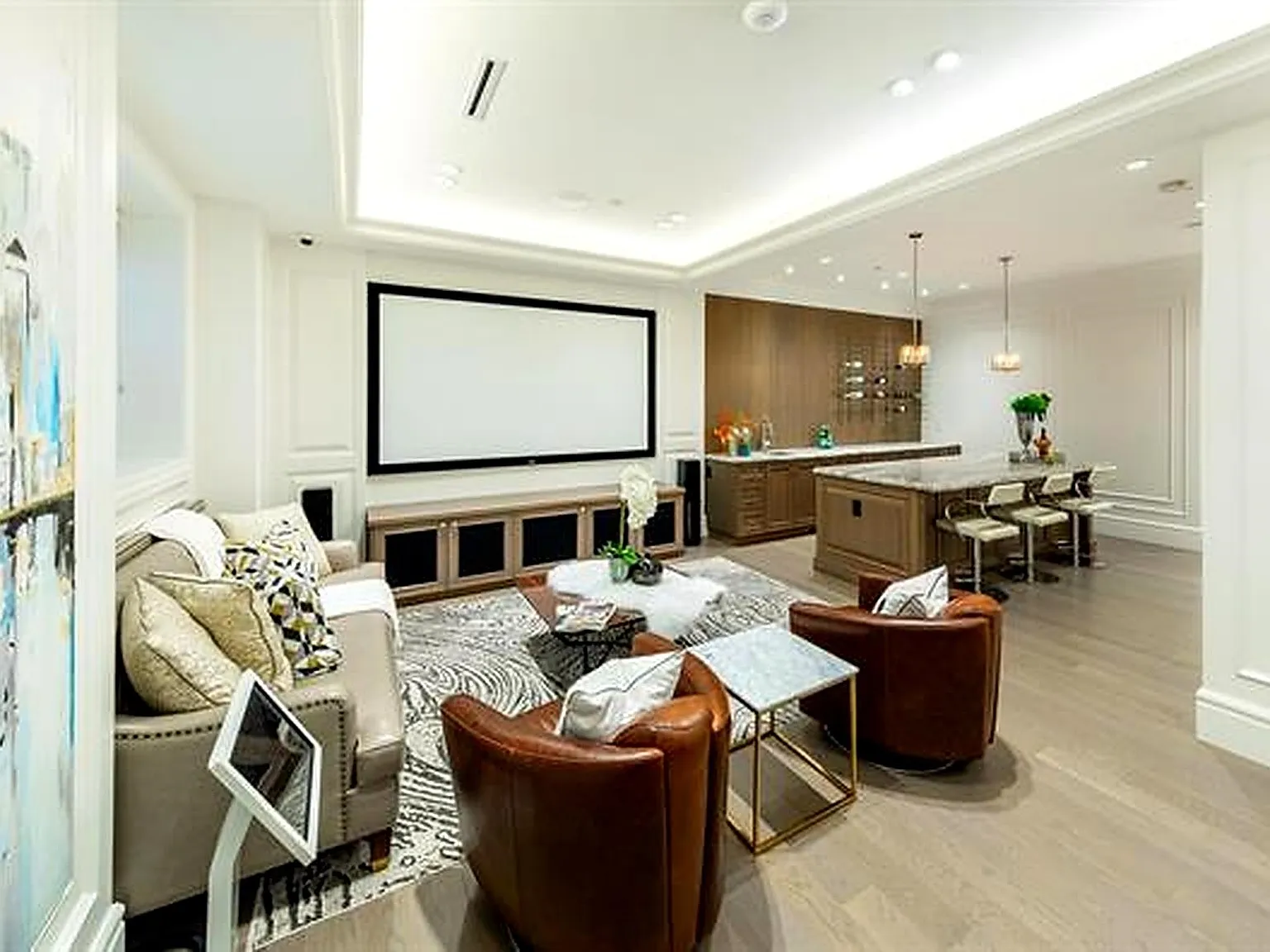 6 bed, 5015 sqft, $13,000 — Photo 3