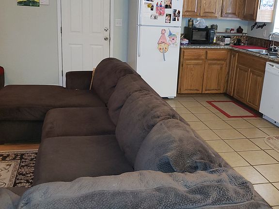 Living Room/ Kitchen 