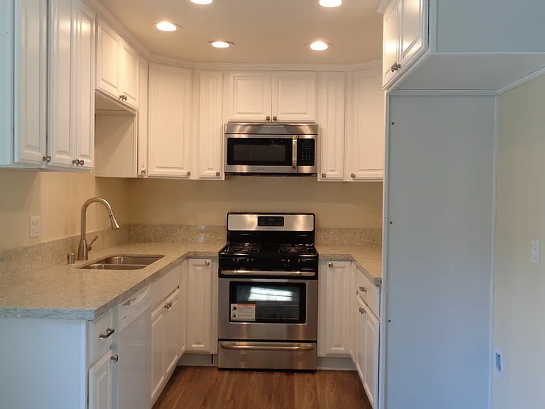 8362 Atlanta Ave — Photo 9