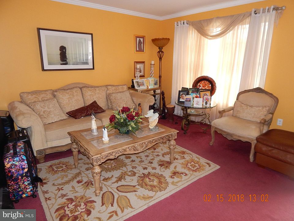 2nd image of 2424 Skyland Pl SE