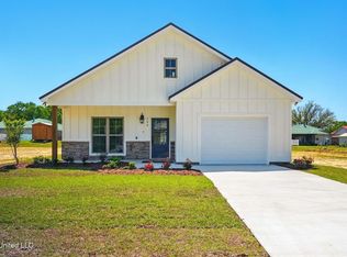 129 Mamie Cir, Picayune, MS 39466