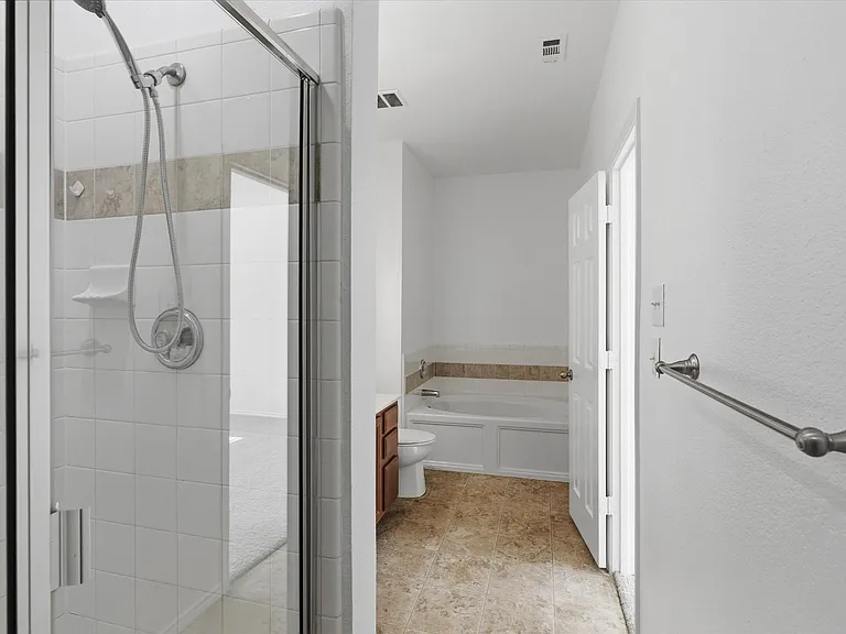 5924 Lost Valley Dr — Photo 17