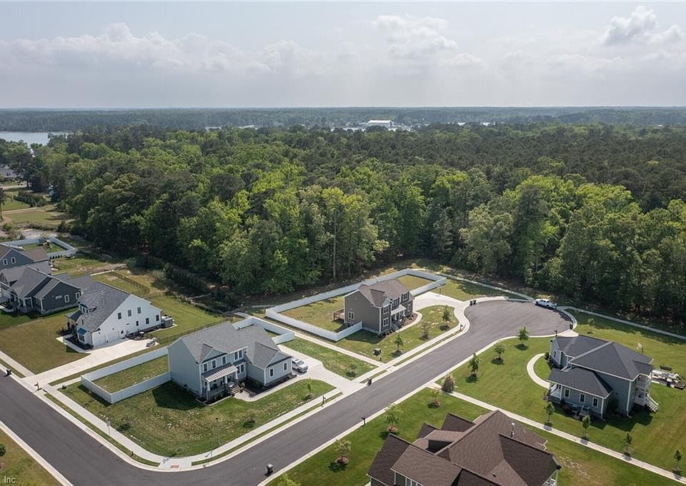 1st image of 103 Bonnie Cir
