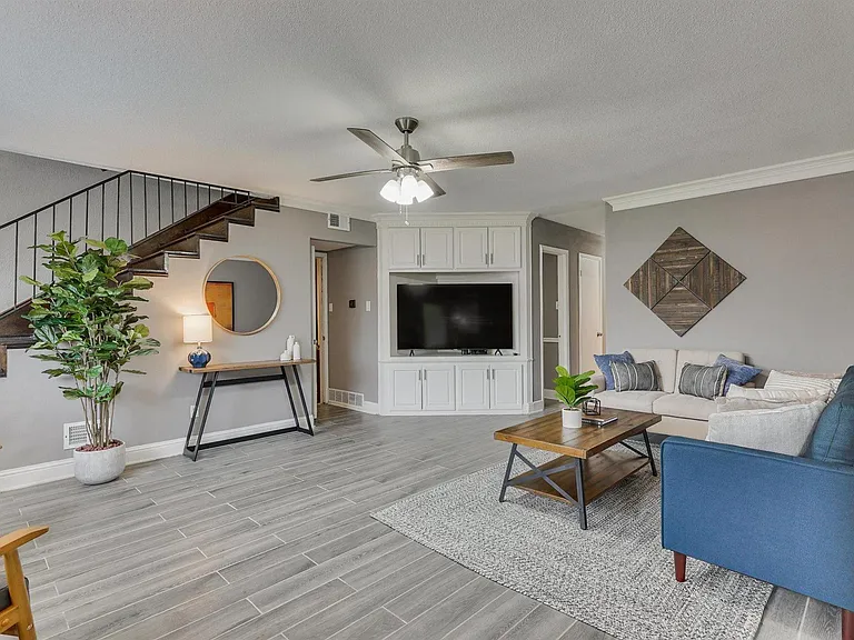 11259 Drummond Dr — Photo 7