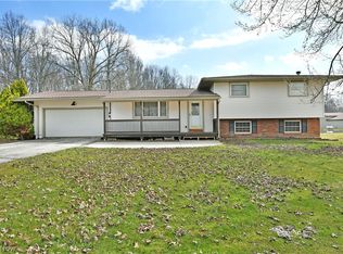 6883 Palmyra Rd, Warren, OH 44481
