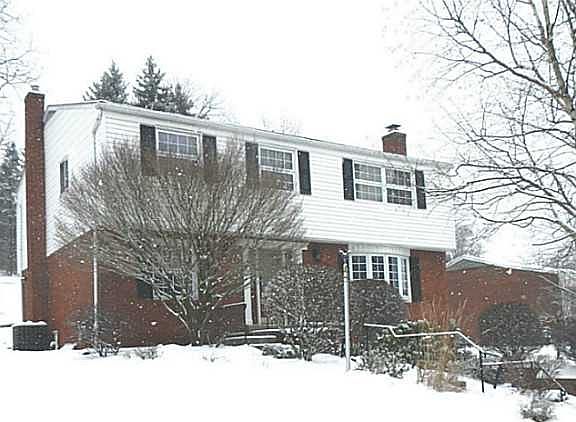 2nd image of 715 Presque Isle Dr
