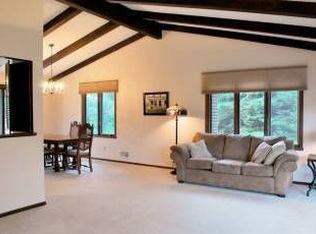 2950 Howard Ct E, Maplewood, MN 55109