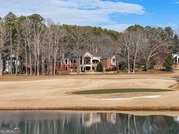 3394 Orchard Dr, Clarkesville, GA 30523