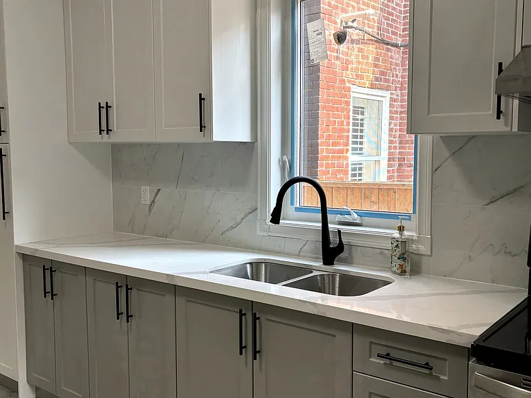 262 Clinton St #202 — Photo 3