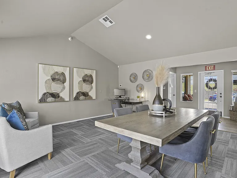 Cimarron Trails Apts. — Photo 20