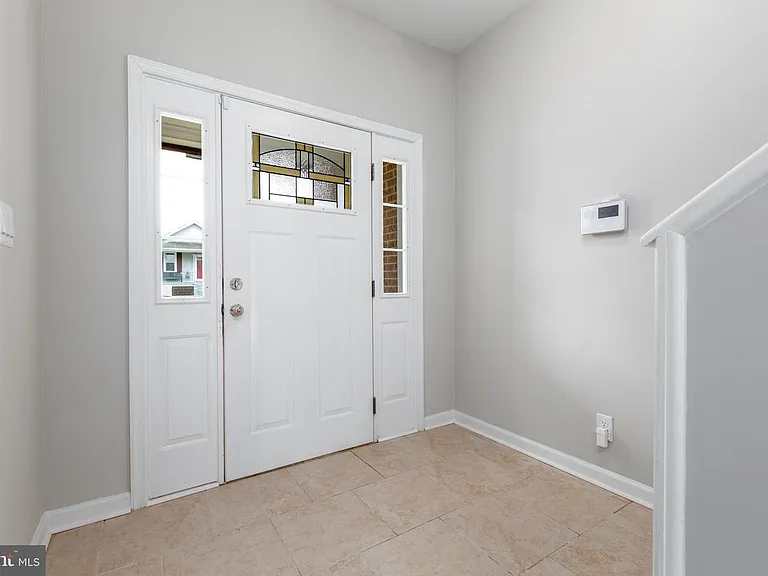 5044 Meade St NE — Photo 5