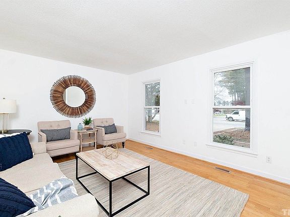 4th image of 800 Knollwood Dr