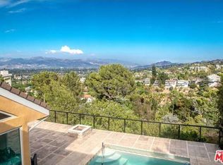 3918 Witzel Dr, Sherman Oaks, CA 91423