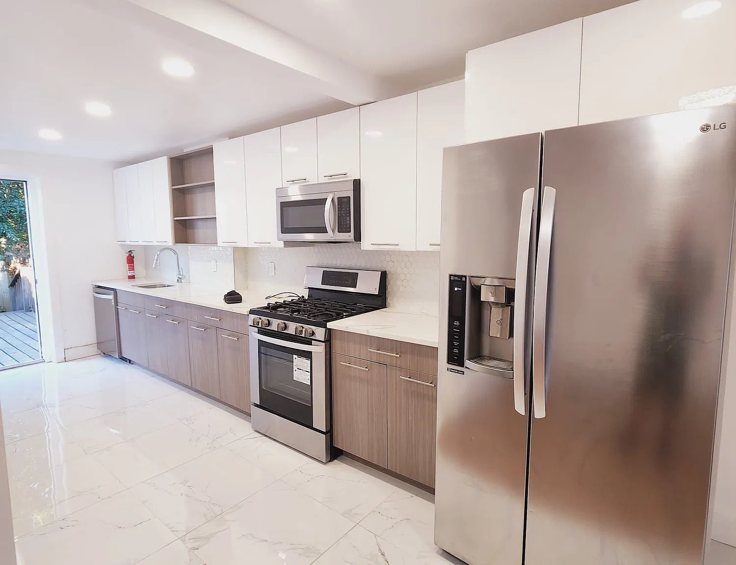 3 bed, $3,549 — Photo 1