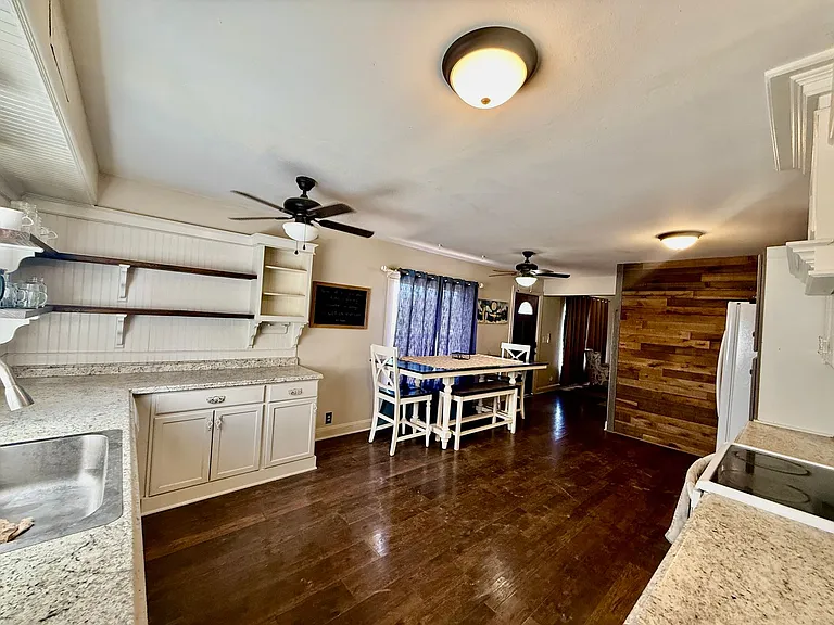 1404 N Rome Way — Photo 8