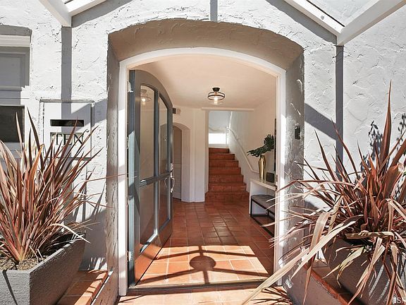 3rd image of 10 El Sereno Ct