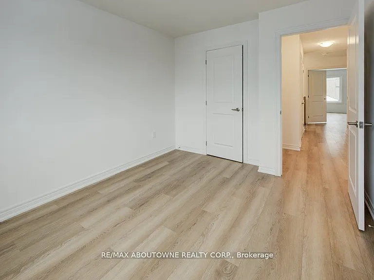 120 Court Dr #85 — Photo 29