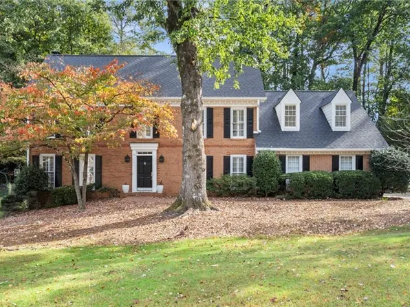 6915 Hunters Knl, Sandy Springs, GA 30328