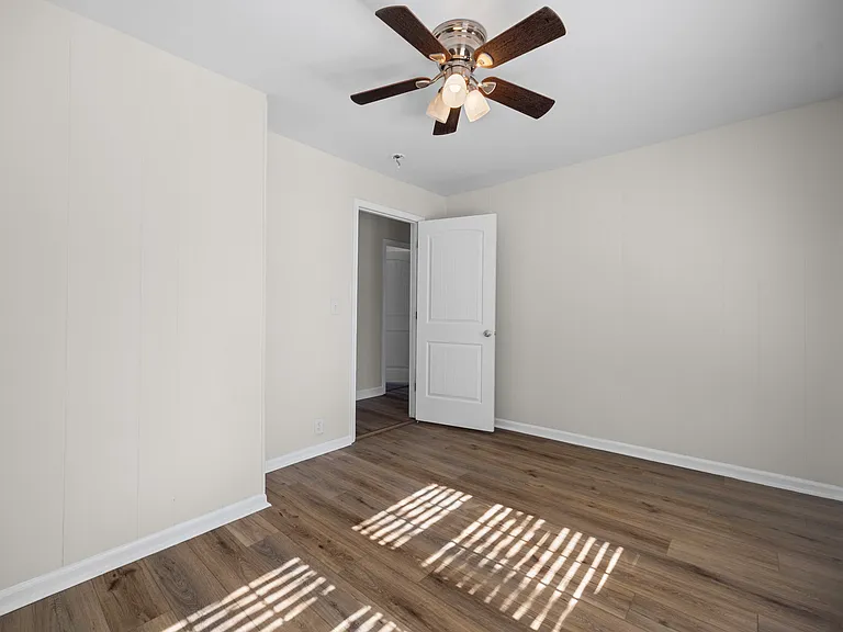 807 N Morris St — Photo 10