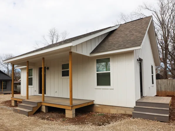 313 Douglas St, Berryville, AR 72616