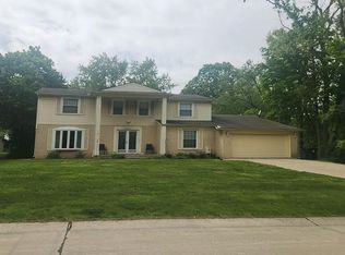 25247 Skye Dr, Farmington Hills, MI 48336