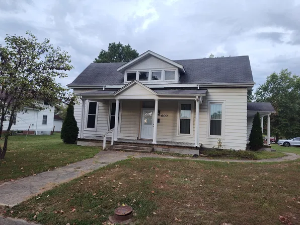 600 S Washington St, McLeansboro, IL 62859