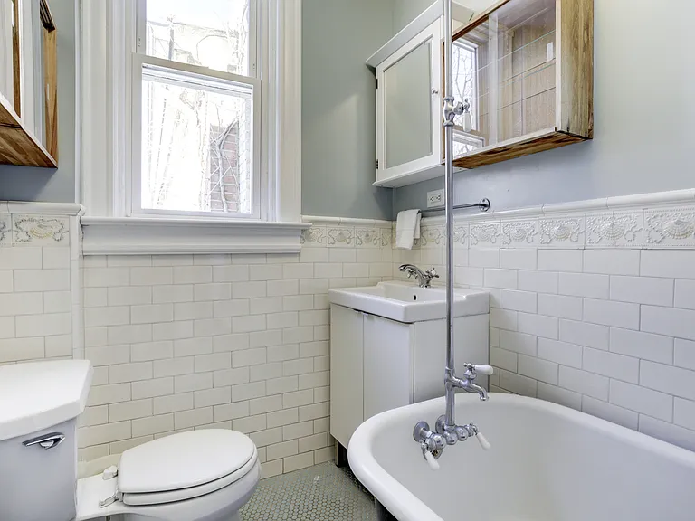 1628 Monroe St NW — Photo 12